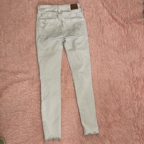 AMERICAN EAGLE OUTFITTERS - Size 0 - High Rise Jegging Crop - Distressed - Picture 6 of 14